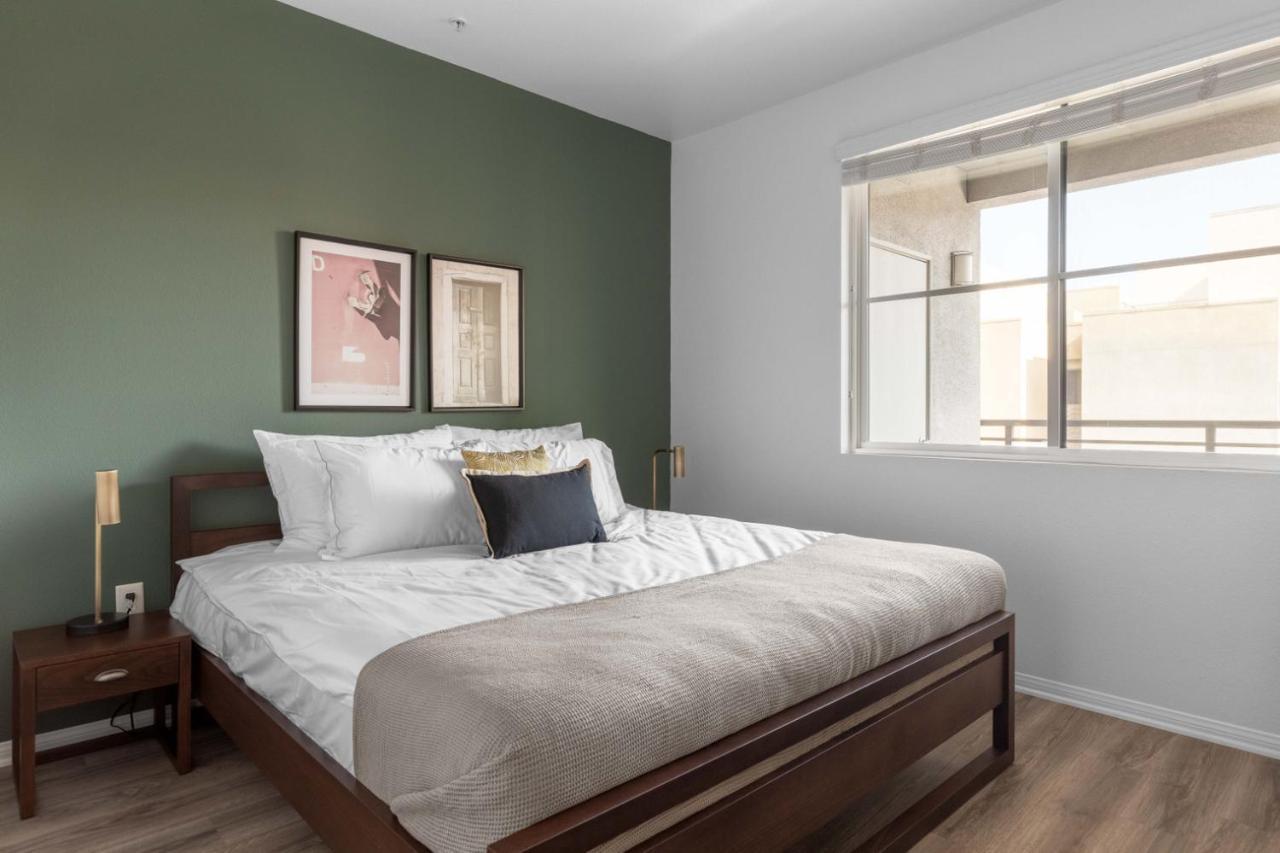 Apartamento Hollywood 1br W Gym Pool Nr Hollywood Blvd Lax-232 *